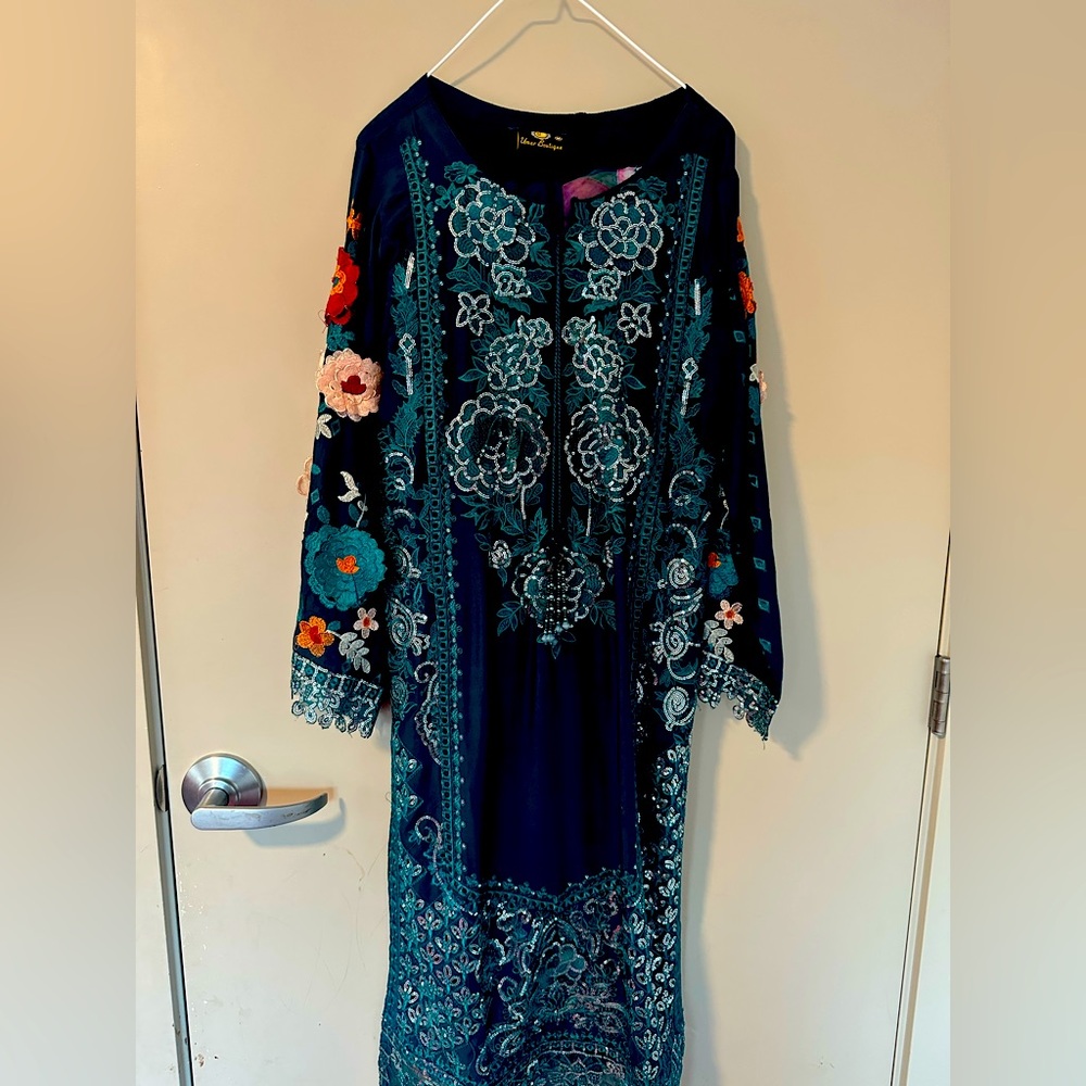 Pakistani,Indian, style shalwar kameez brand new, beautifully designed